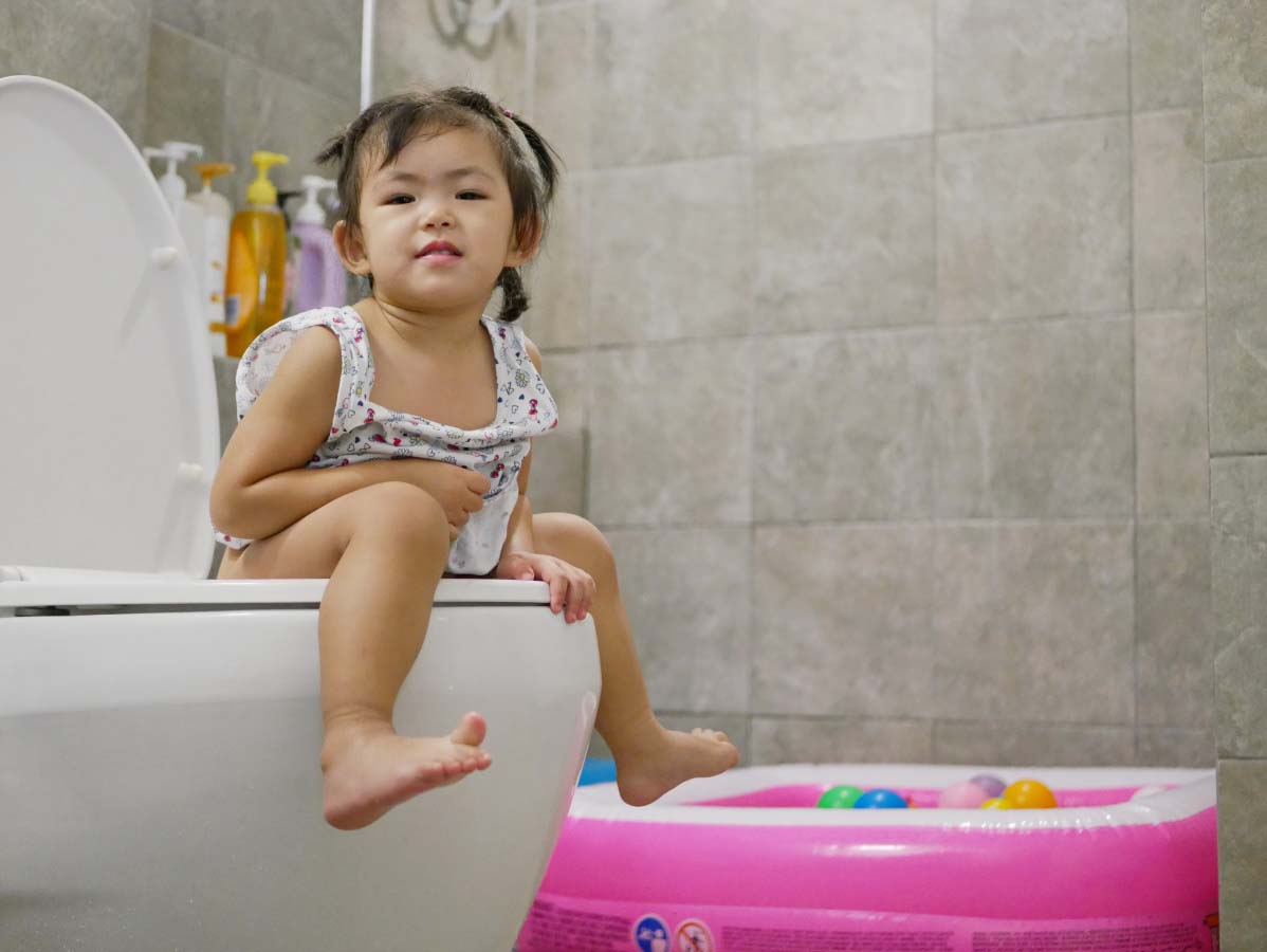 https://www.sleeplady.hilevelexperts.com/wp-content/uploads/2022/09/Optimized-a-25-months-old-asian-baby-girl-sitting-on-an-adul-2022-08-01-02-00-22-utc.jpg